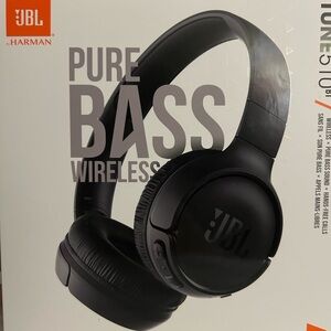 JBL Pure Bass Wireless Headphones - Black